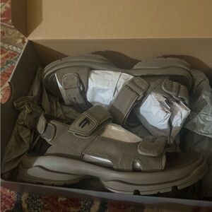 Balenciaga Men's Sandals in Gray